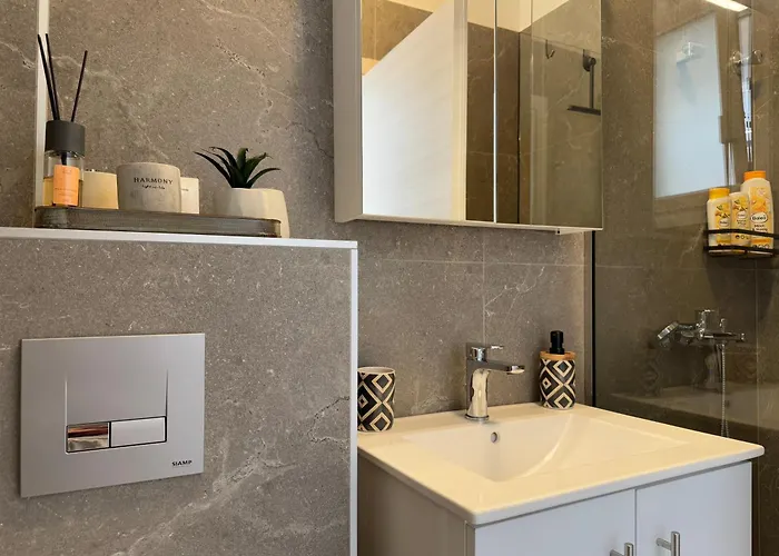 Charisma Apartment *